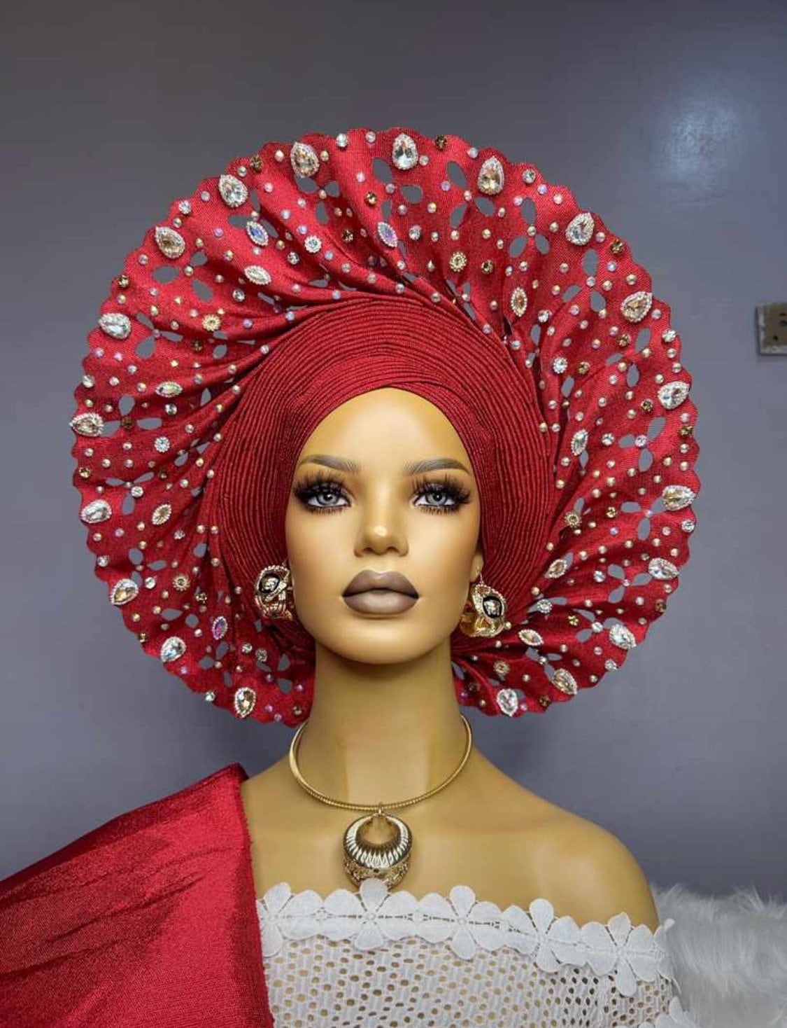 Red Auto Gele – Effortless Nigerian Party Style.